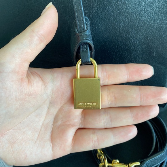 YSL Sac de Jour - Picture 7 of 7